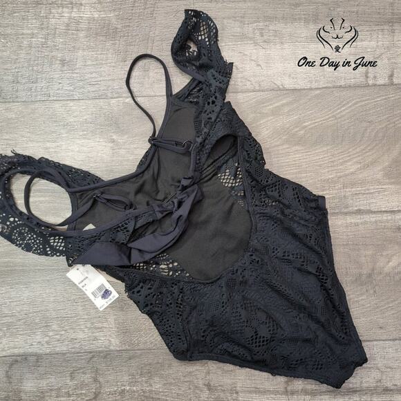 Kenneth Cole Mesh One Piece Swimsuit Size S - Picture 5 of 5